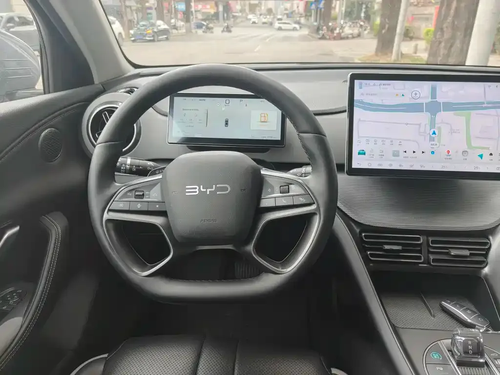 BYD Seal 05 DM-i — фото 6