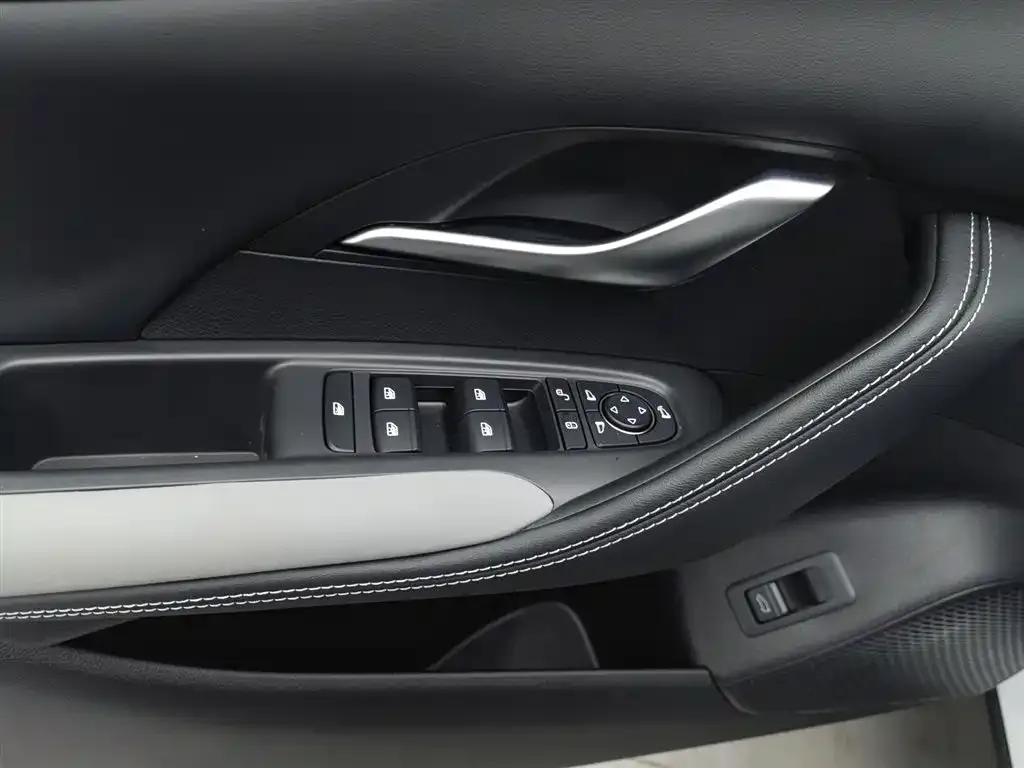 BYD Seal 05 DM-i — фото 10