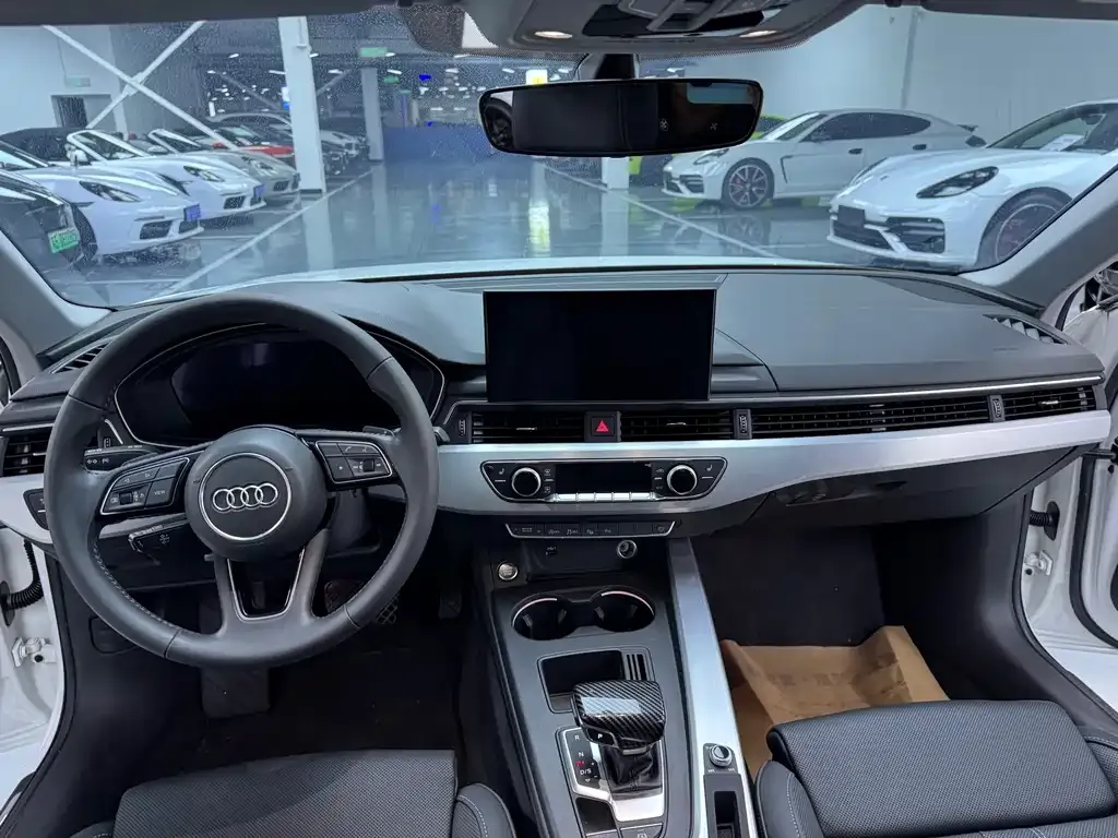 Audi A4L 2022 из CN, фото 10