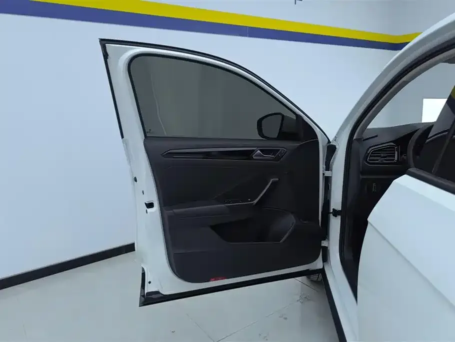 Volkswagen T-Roc 2022 из CN, фото 2
