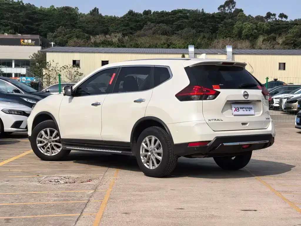 Nissan X-Trail — фото 4