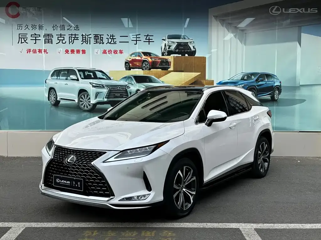 Lexus RX — фото 1
