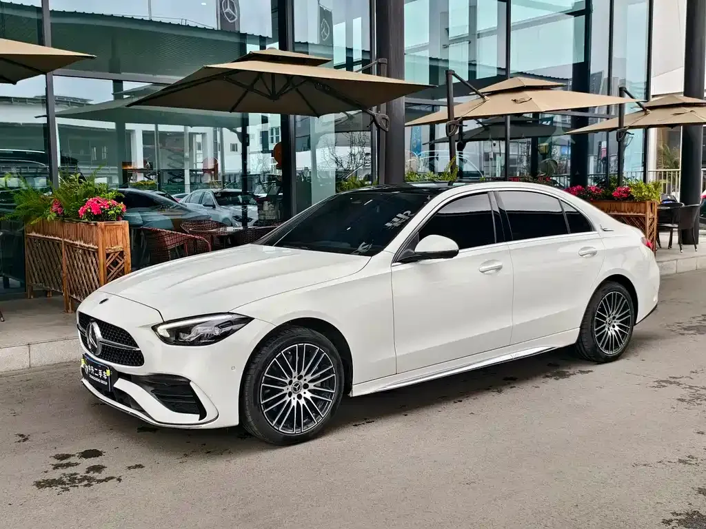 Mercedes-Benz C-Class — фото 1