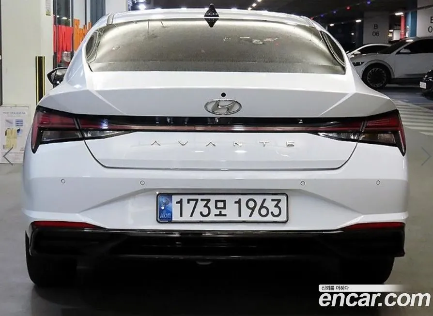 Hyundai AVANTE 2022 из KR, фото 2