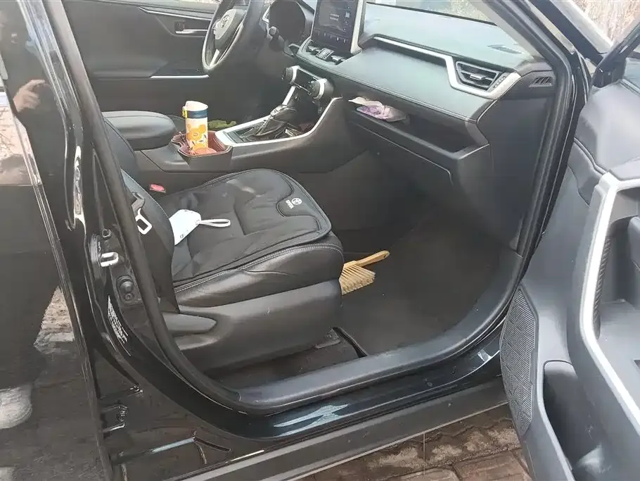 Toyota Wildlander 2022 из CN, фото 9