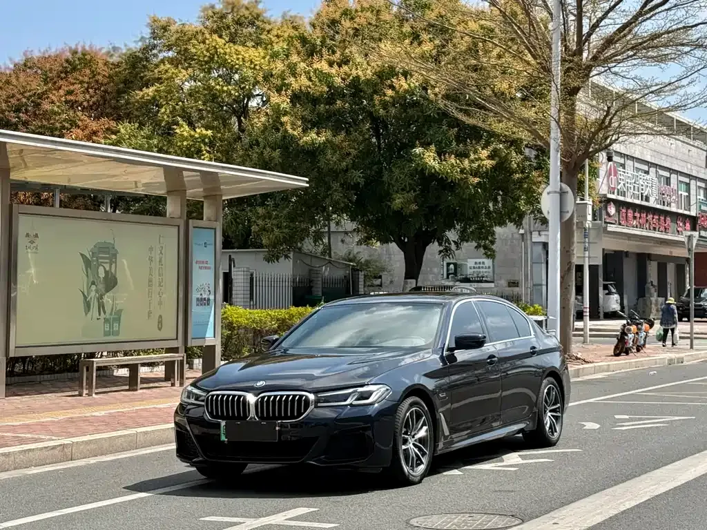BMW 5 Series New Energy — фото 1