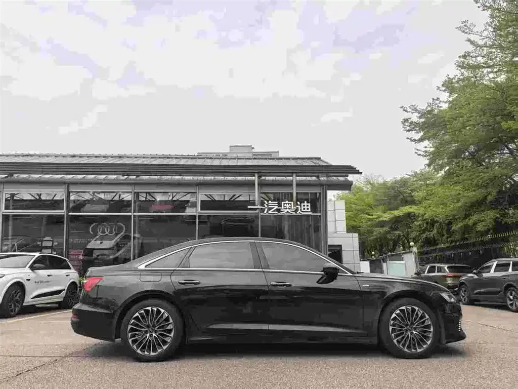 Audi A6L New Energy — фото 7