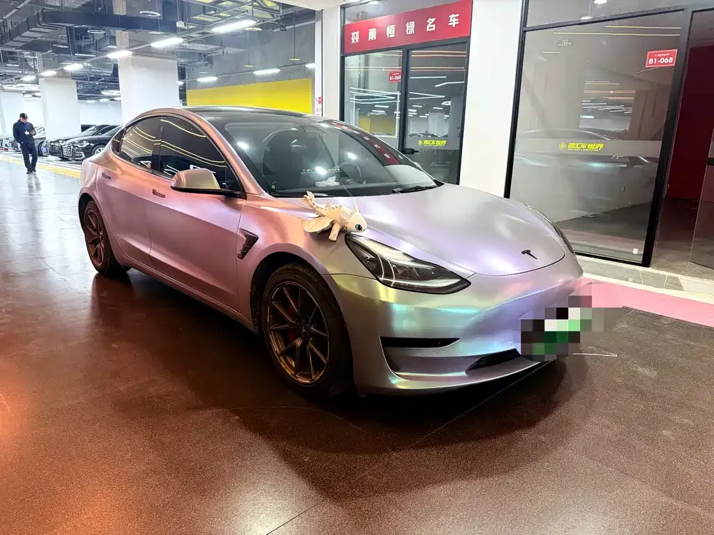 Tesla Model 3 — фото 4
