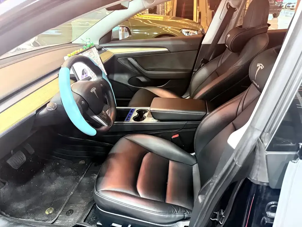 Tesla Model 3 — фото 3