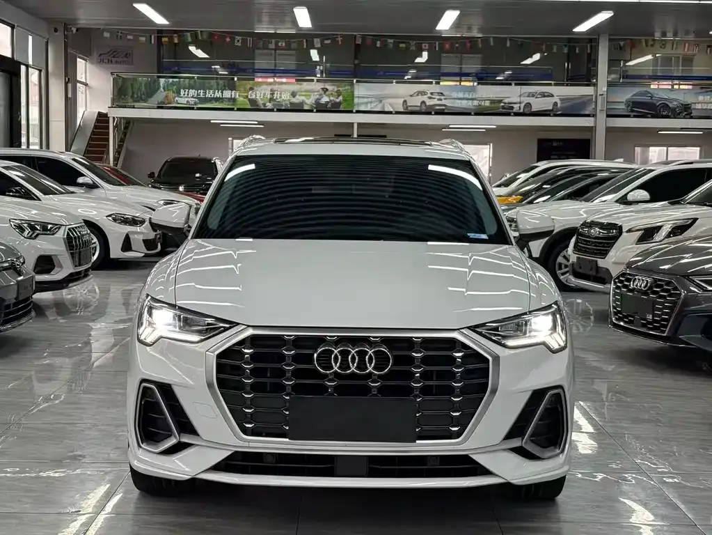 Audi Q3 — фото 9