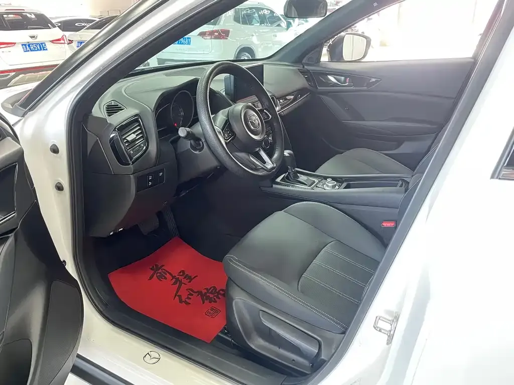 Mazda CX-4 2023 из CN, фото 4