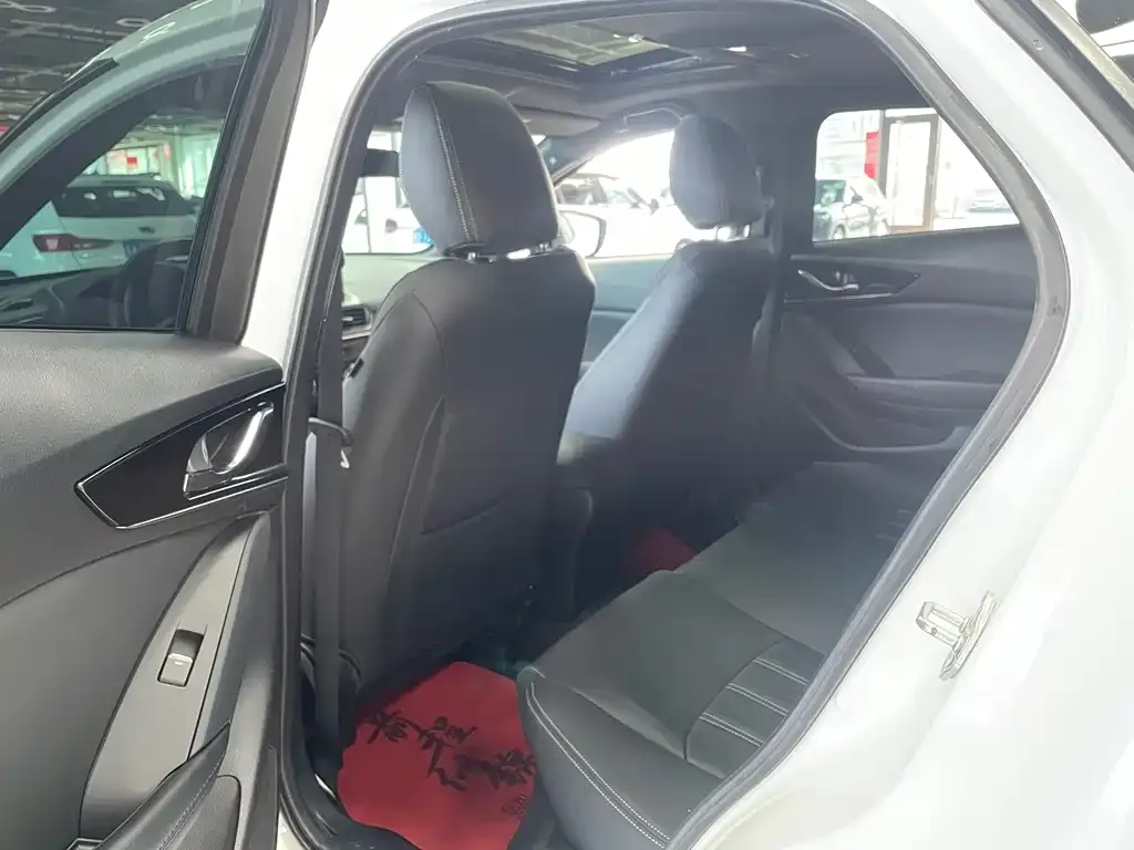 Mazda CX-4 2023 из CN, фото 7