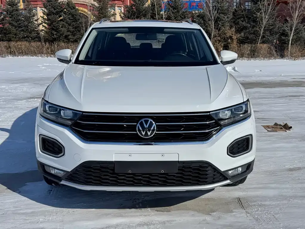 Volkswagen T-Roc 2023 из CN, фото 1