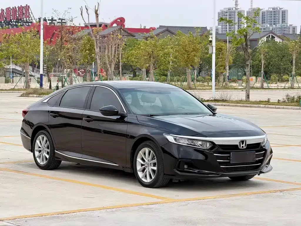 Honda Accord — фото 9