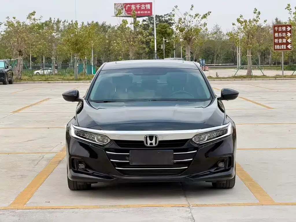 Honda Accord — фото 8