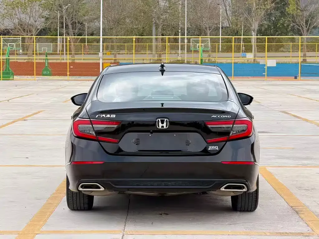 Honda Accord — фото 6