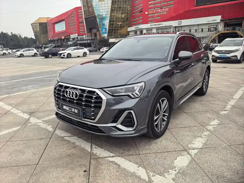Audi Q3