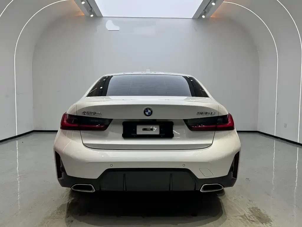 BMW 3 Series 2024 из CN, фото 2