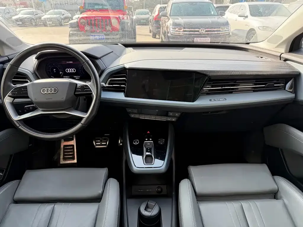 Audi Q5 e-tron — фото 4