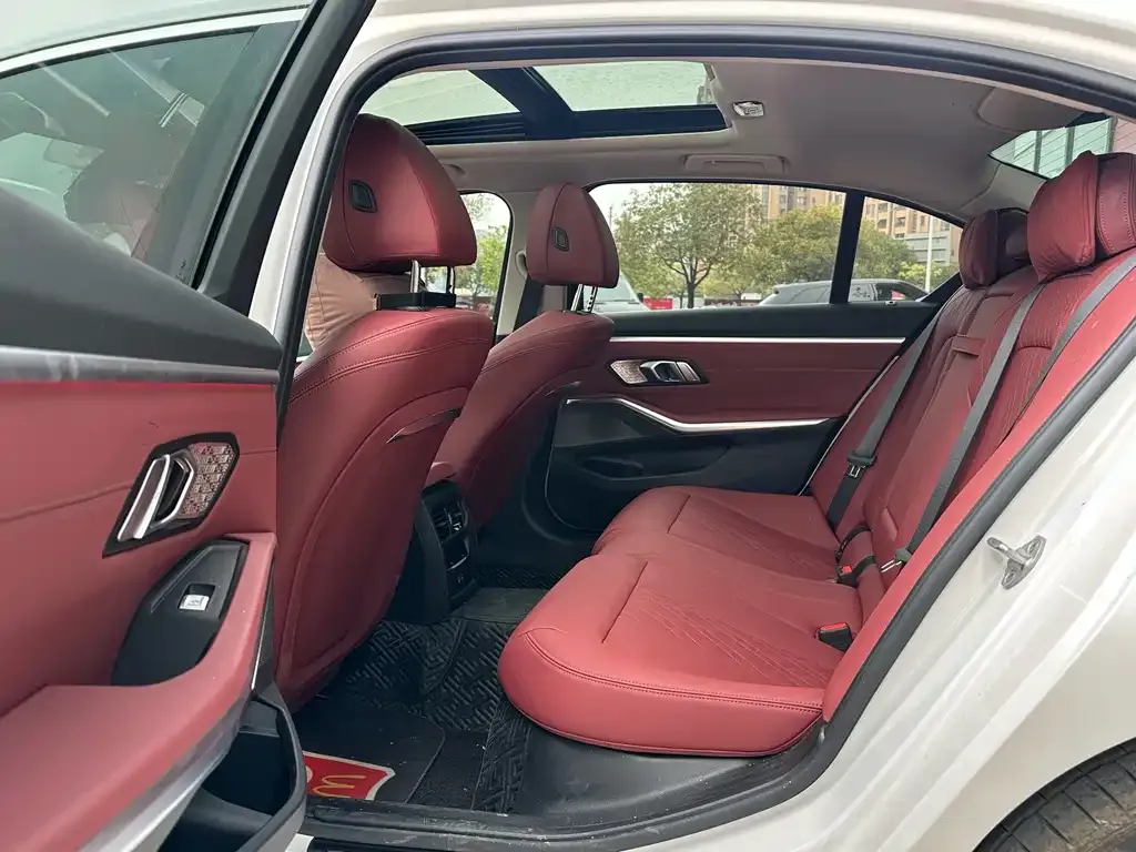 BMW 3 Series 2025 из CN, фото 7