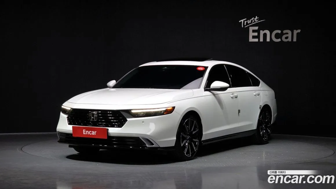Honda Accord — фото 1