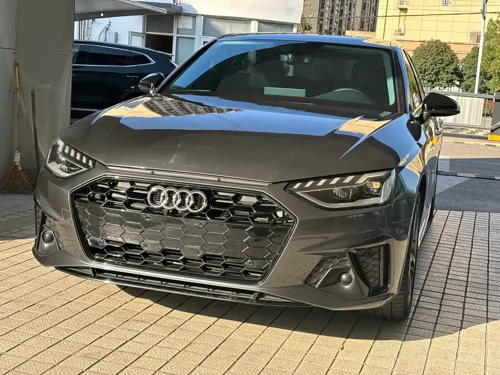 Audi A4L — фото 7