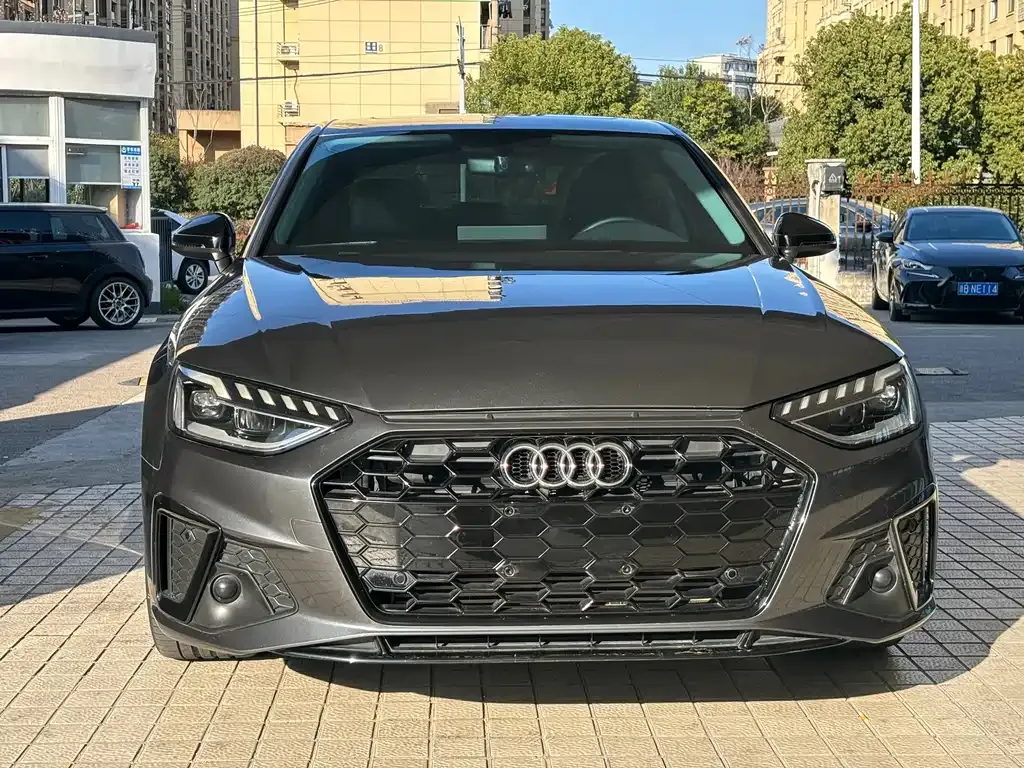 Audi A4L — фото 9