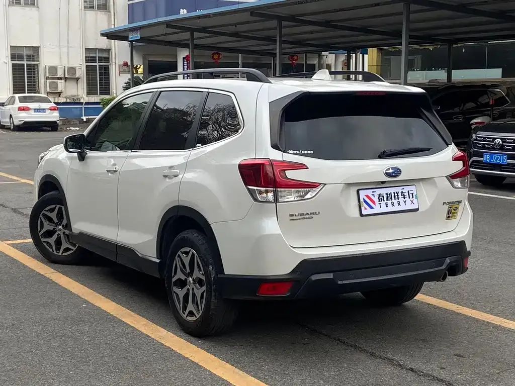 Subaru Forester 2021 из CN, фото 5