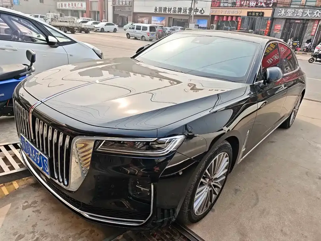 Hongqi H9 — фото 1
