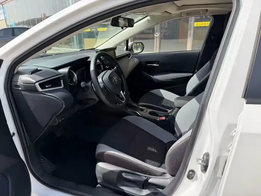 Toyota Corolla 2025 из CN, фото 2