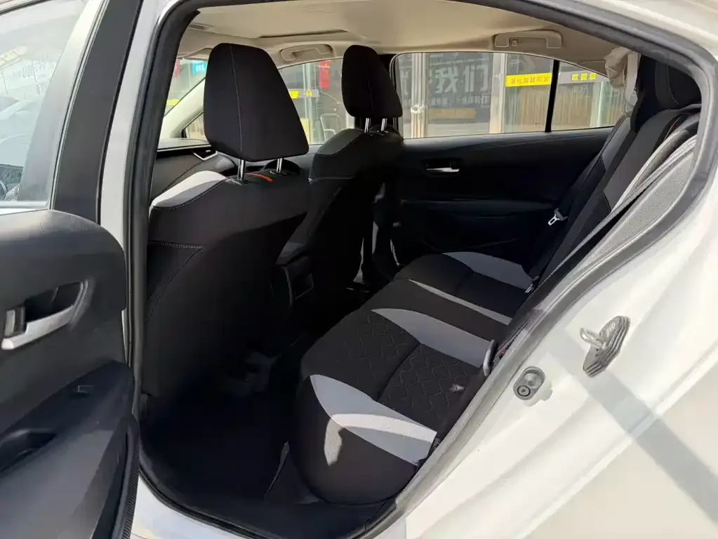 Toyota Corolla 2025 из CN, фото 4