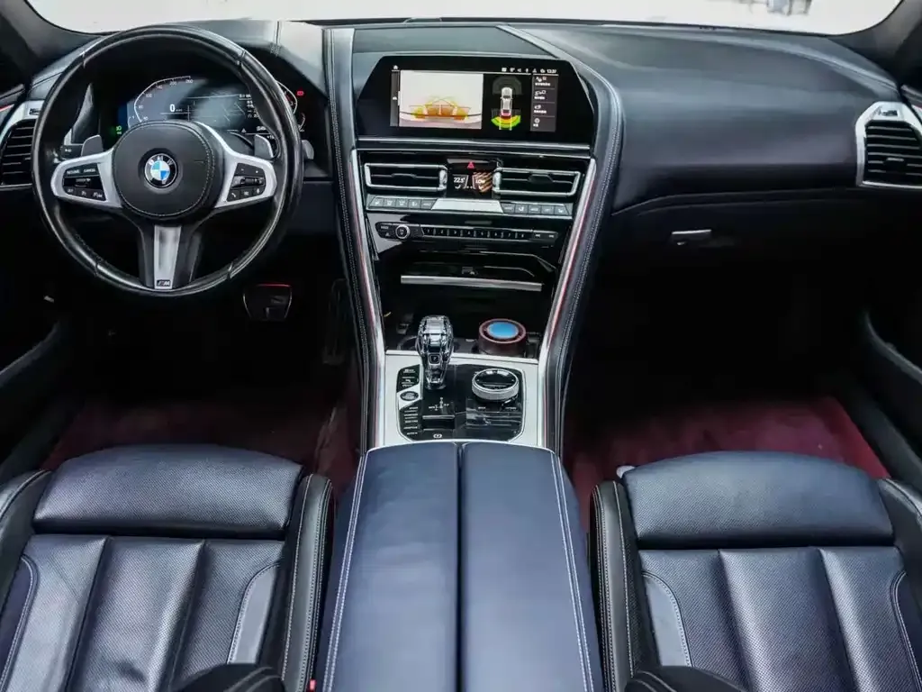 BMW 8 Series — фото 6