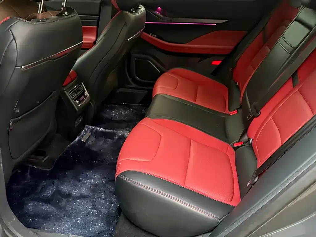 Lincoln Z 2023 из CN, фото 2