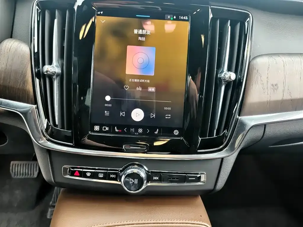 Volvo S90 — фото 4