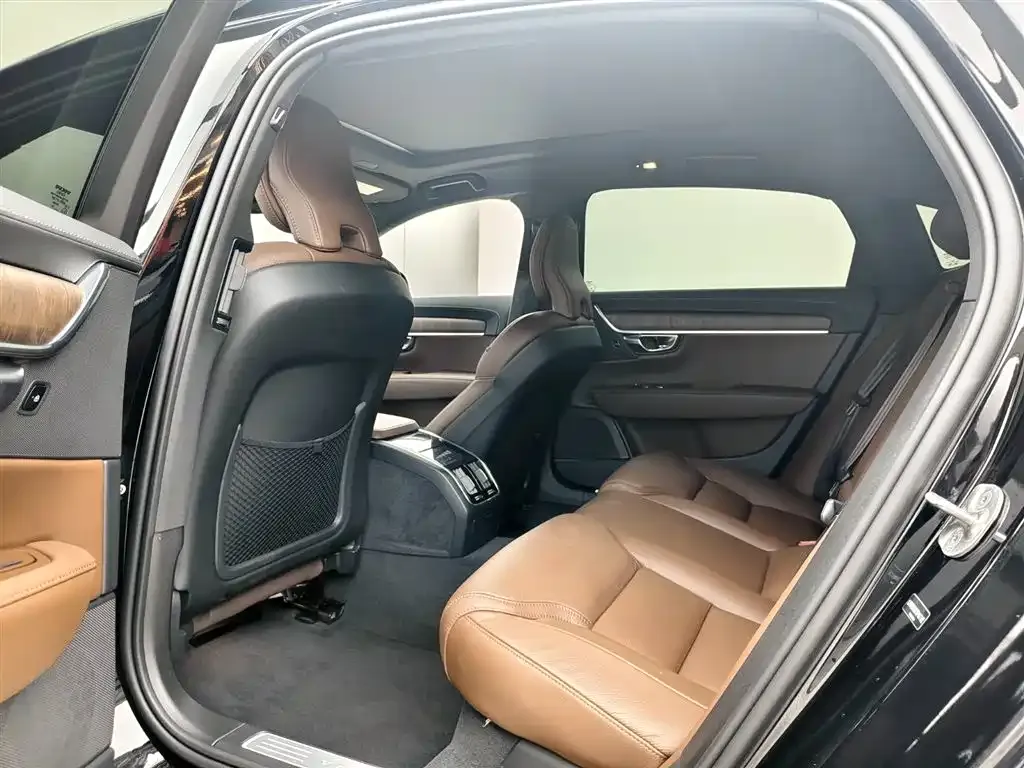 Volvo S90 — фото 9
