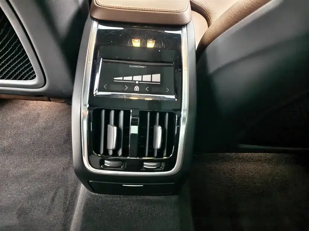 Volvo S90 — фото 2