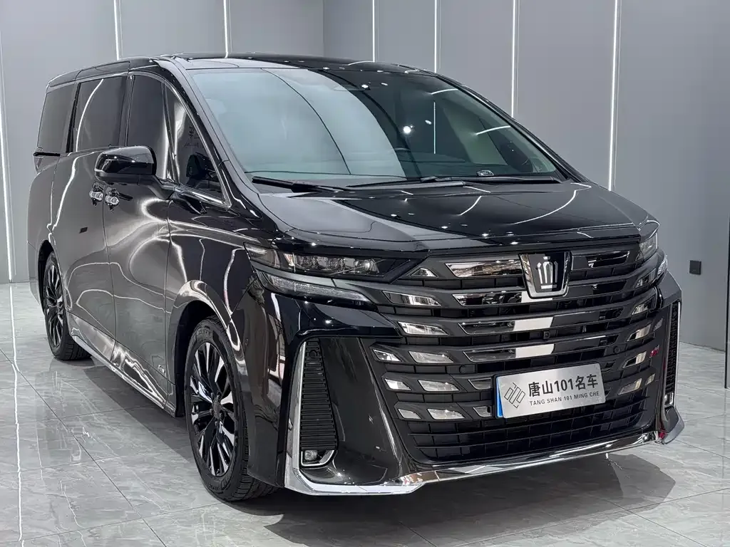 Toyota Vellfire — фото 4