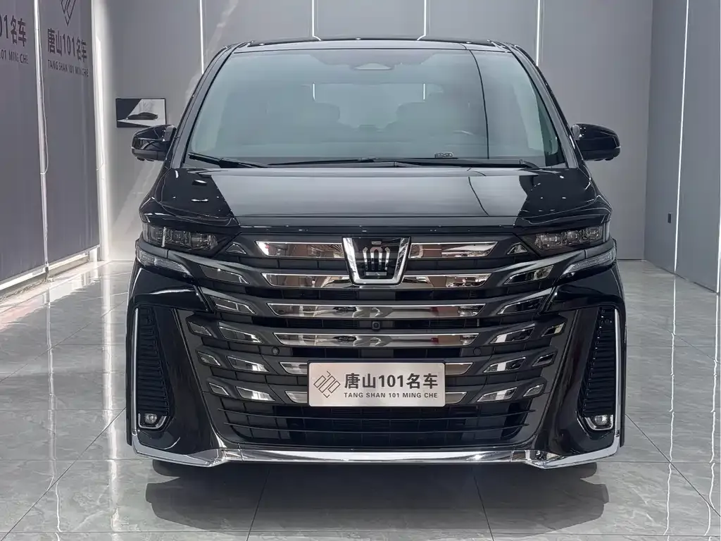 Toyota Vellfire — фото 2