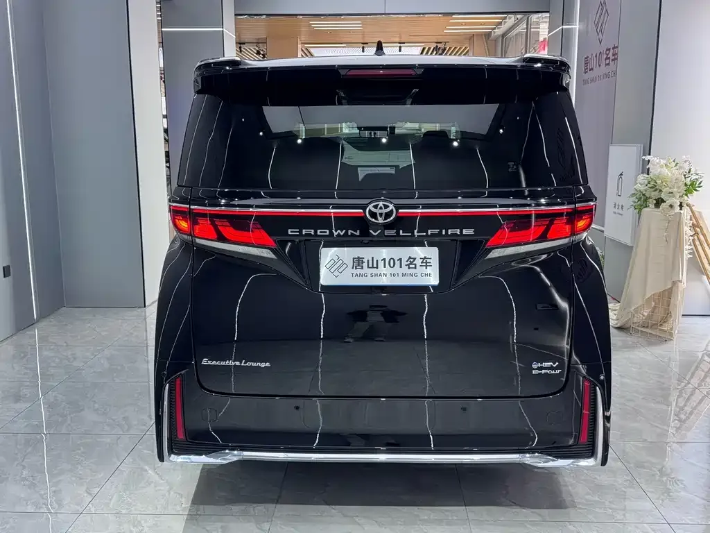 Toyota Vellfire — фото 5