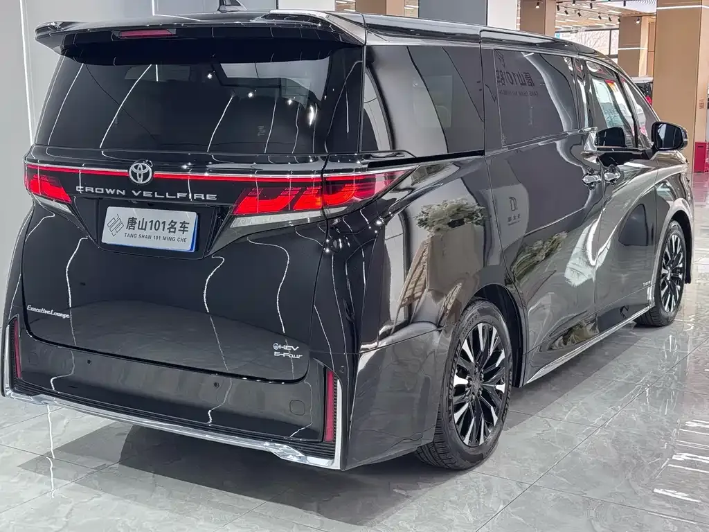 Toyota Vellfire — фото 6