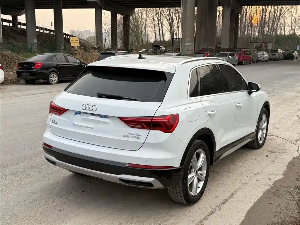 Audi Q3 — фото 9