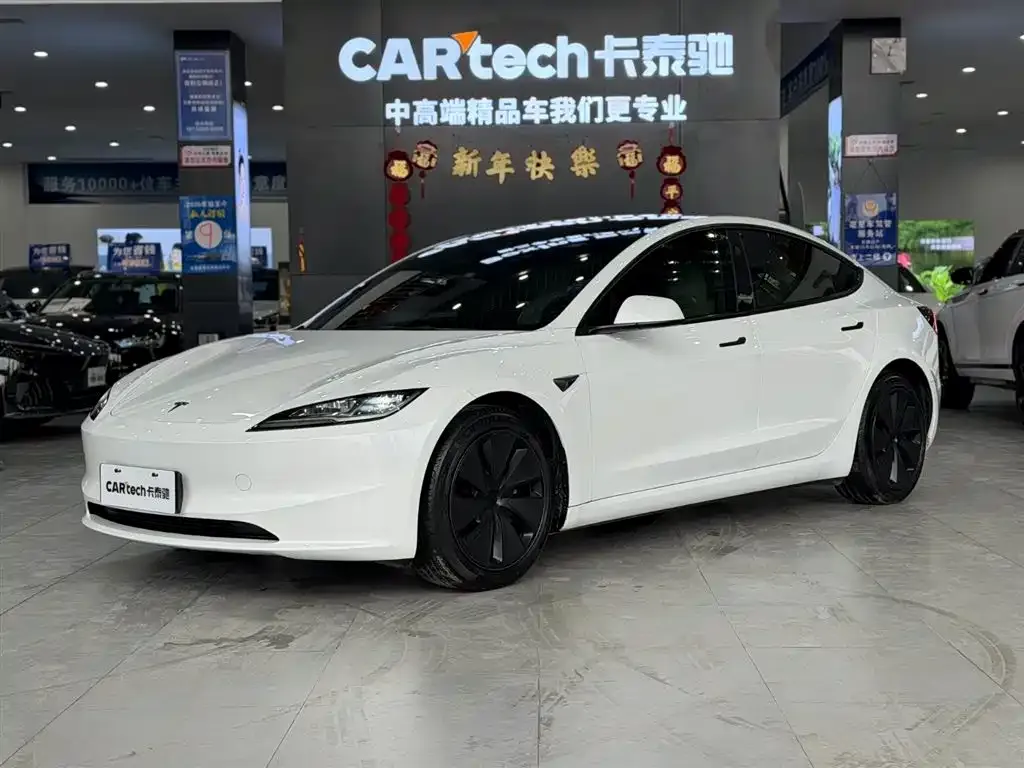 Tesla Model 3 — фото 1