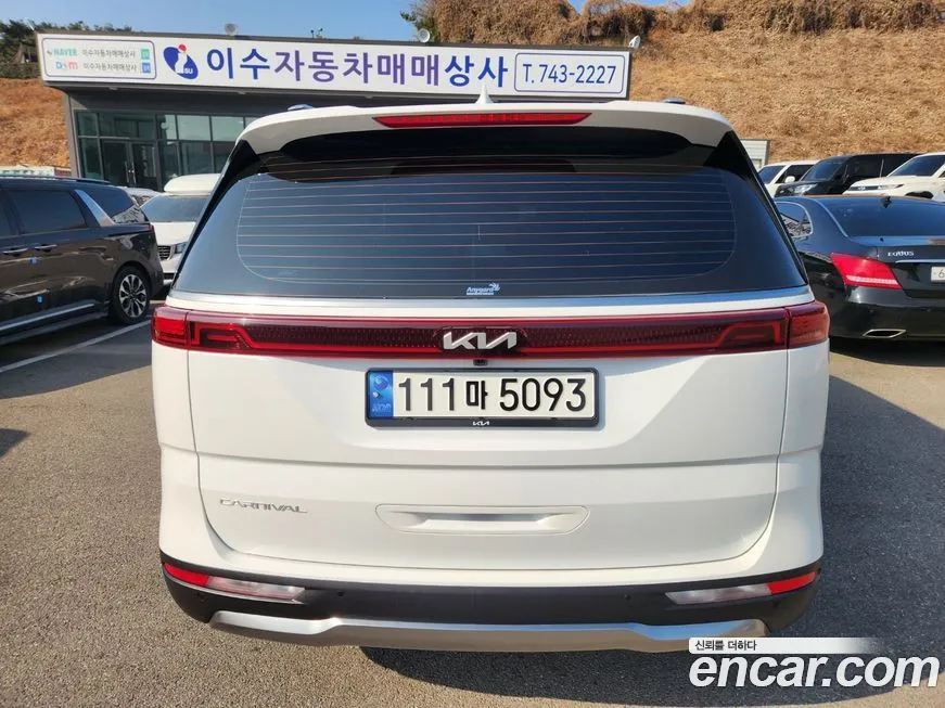 Kia Carnival — фото 10