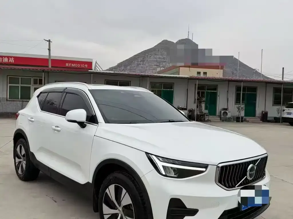 Volvo XC40 2023 из CN, фото 4