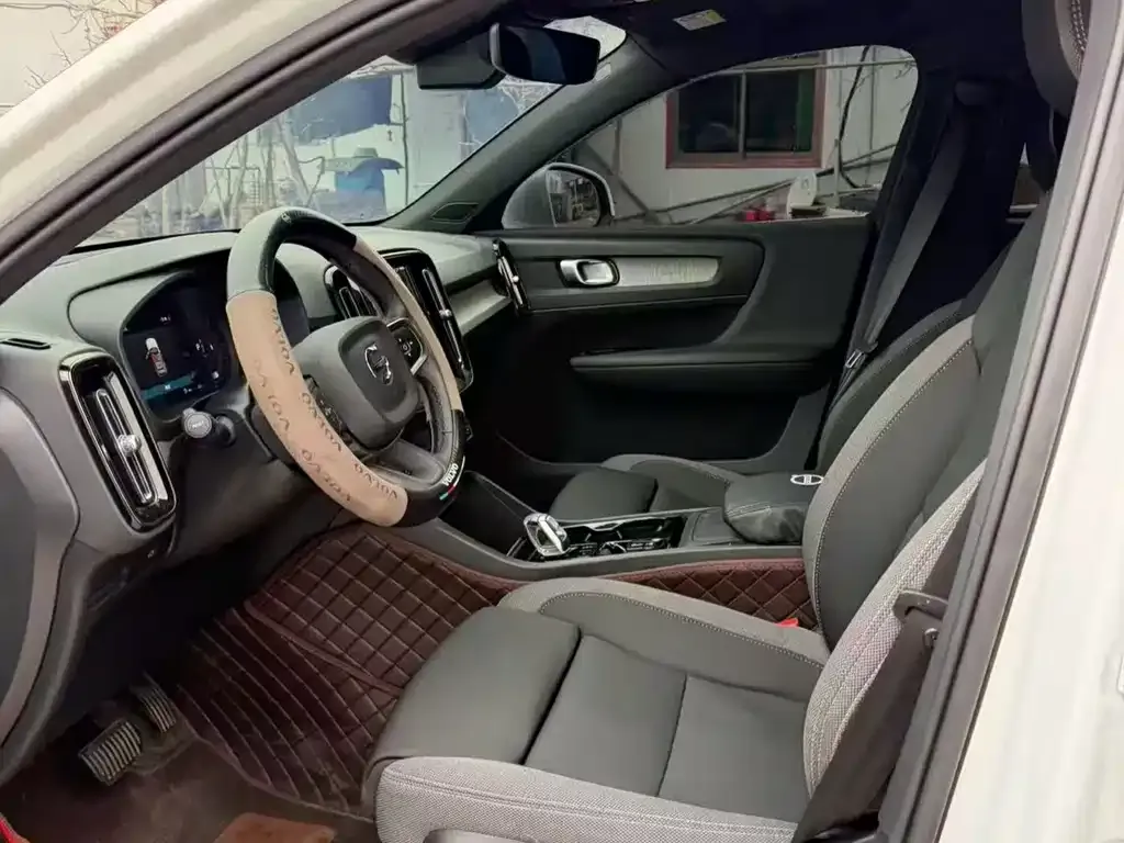 Volvo XC40 2023 из CN, фото 6