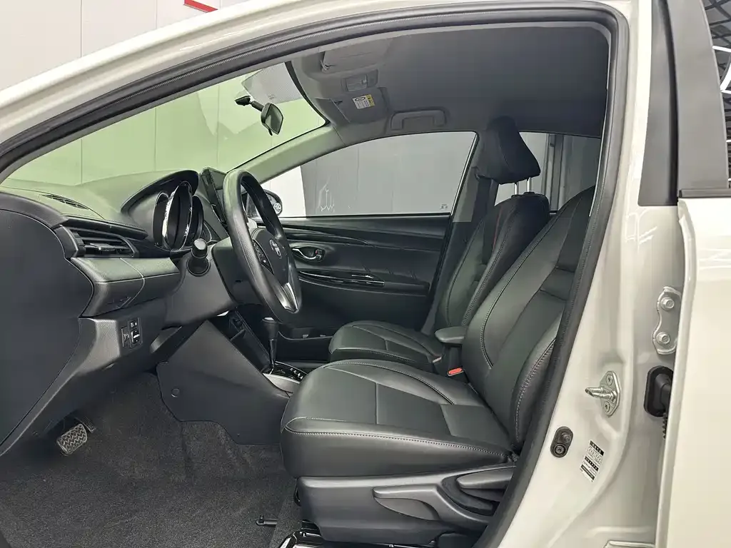 Toyota Yaris L 2023 из CN, фото 4