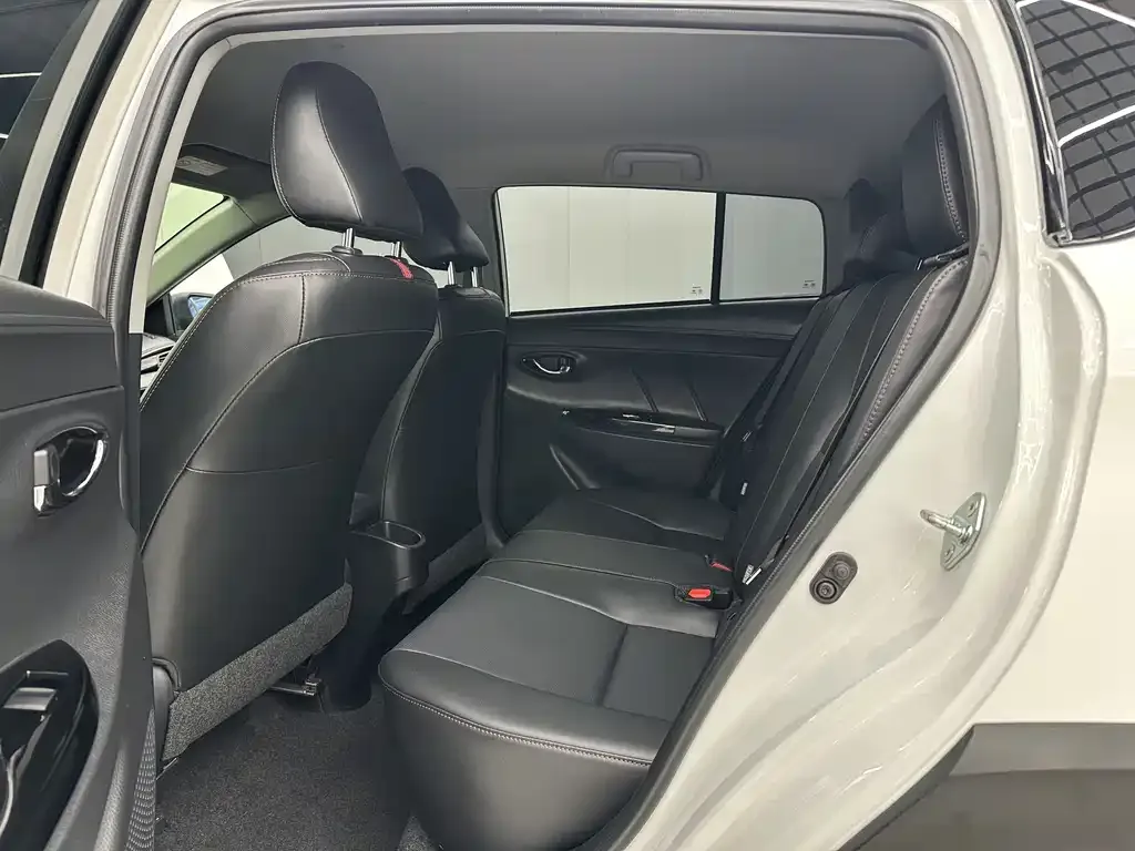 Toyota Yaris L 2023 из CN, фото 6