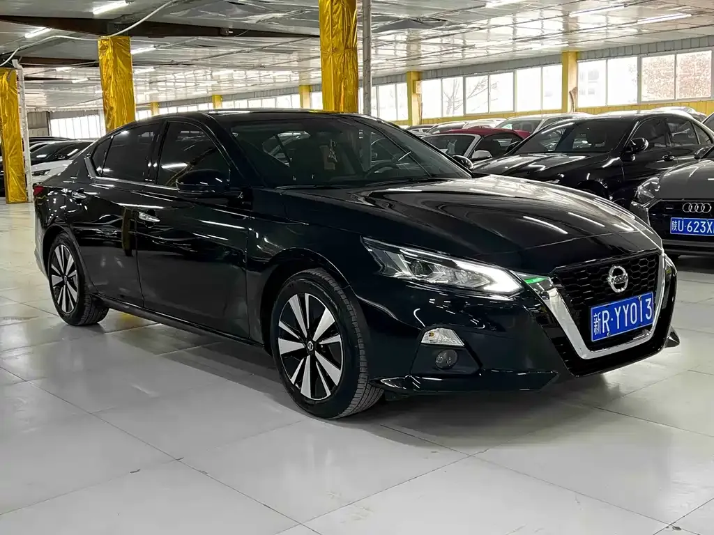 Nissan Teana — фото 2