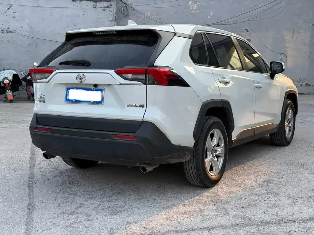 Toyota RAV4 2021 из CN, фото 7