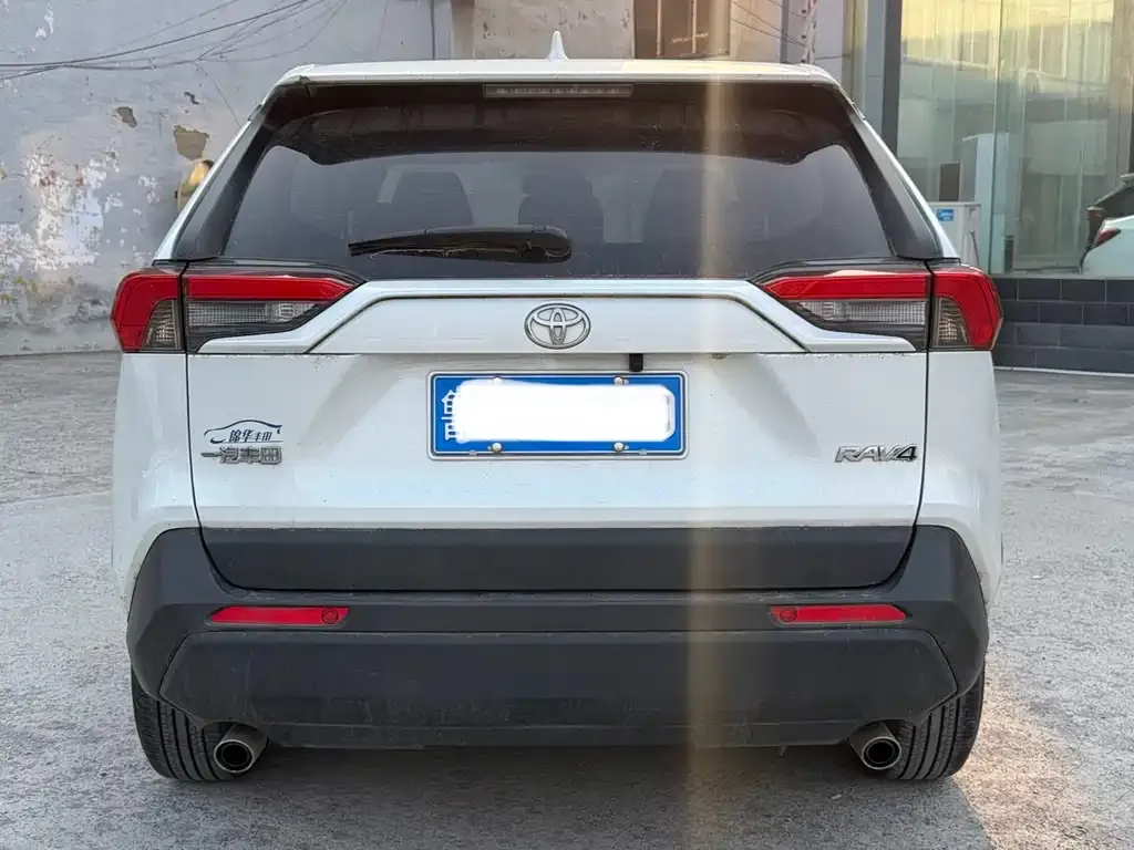 Toyota RAV4 2021 из CN, фото 3
